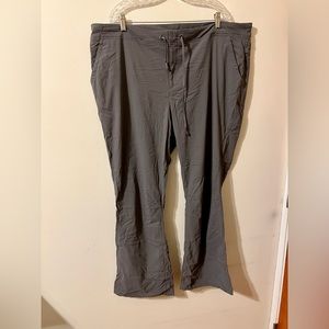 Columbia Women’s Omni-Shield Hiking Pant 24W Regular